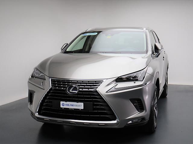 LEXUS NX 300h Excellence: Jetzt Probefahrt buchen!