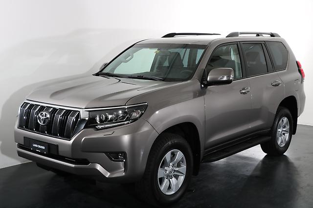 TOYOTA Land Cruiser 2.8 D 204 Comfort: Jetzt Probefahrt buchen!