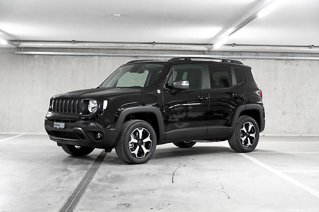 JEEP Renegade 1.3 Trailhawk 4xe: Jetzt Probefahrt buchen!