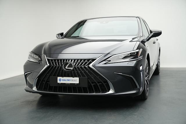 LEXUS ES 300h Excellence: Jetzt Probefahrt buchen!