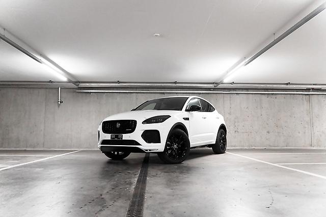 JAGUAR E-Pace 1.5 T 300e R-Dynamic SE AWD: Jetzt Probefahrt buchen!