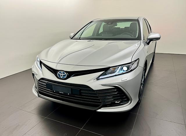 TOYOTA Camry 2.5 HSD Business: Jetzt Probefahrt buchen!