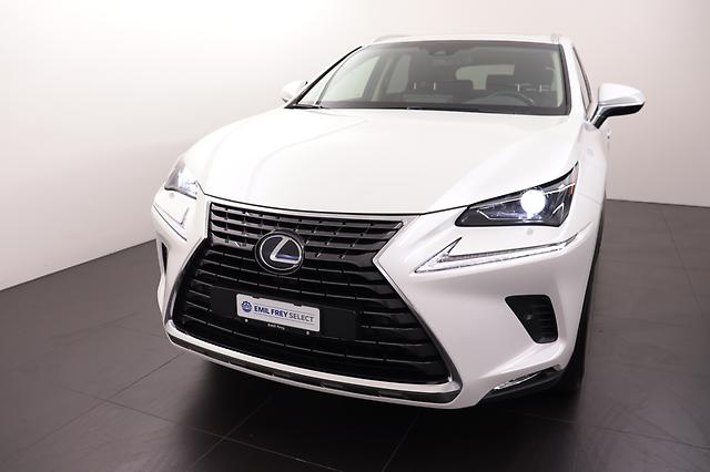 LEXUS NX 300h Comfort: Jetzt Probefahrt buchen!