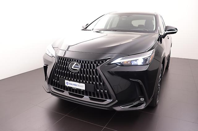 LEXUS NX 450h+ Comfort: Jetzt Probefahrt buchen!