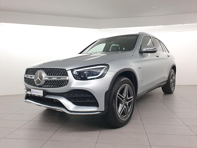 MERCEDES-BENZ GLC 300 e AMG Line 4m: Jetzt Probefahrt buchen!