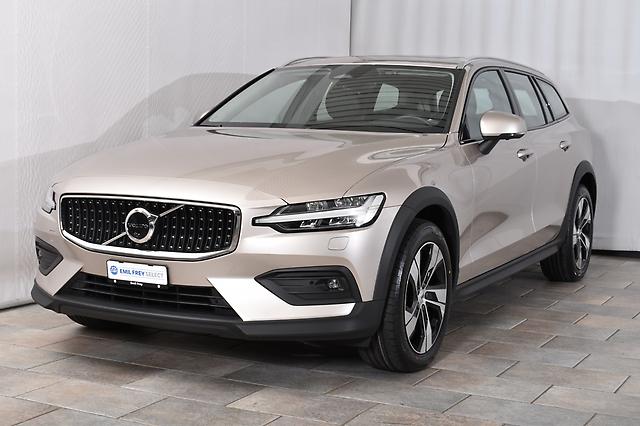 VOLVO V60 Cross Country 2.0 B4 Ultimate AWD: Jetzt Probefahrt buchen!