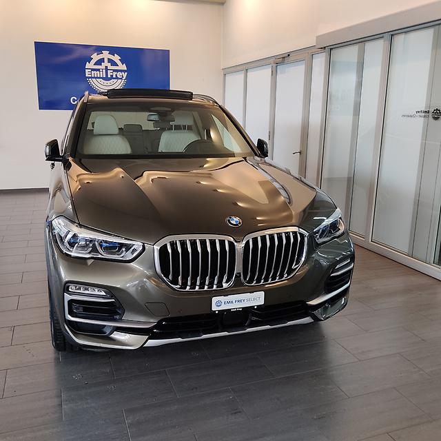 BMW X5 45e xDrive: Jetzt Probefahrt buchen!