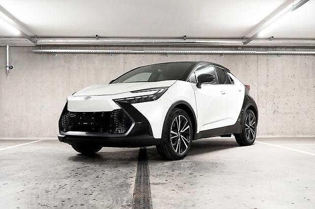 TOYOTA C-HR 2.0 HEV Style Premiere 4x4: Jetzt Probefahrt buchen!