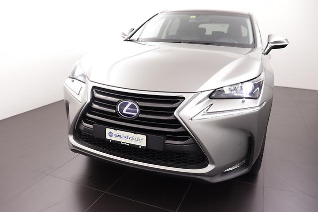 LEXUS NX 300h Comfort: Jetzt Probefahrt buchen!